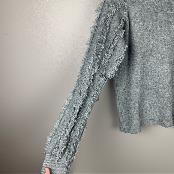 And The Why Sweater Pullover Fringe Sleeves S/M - Picture 4 of 5